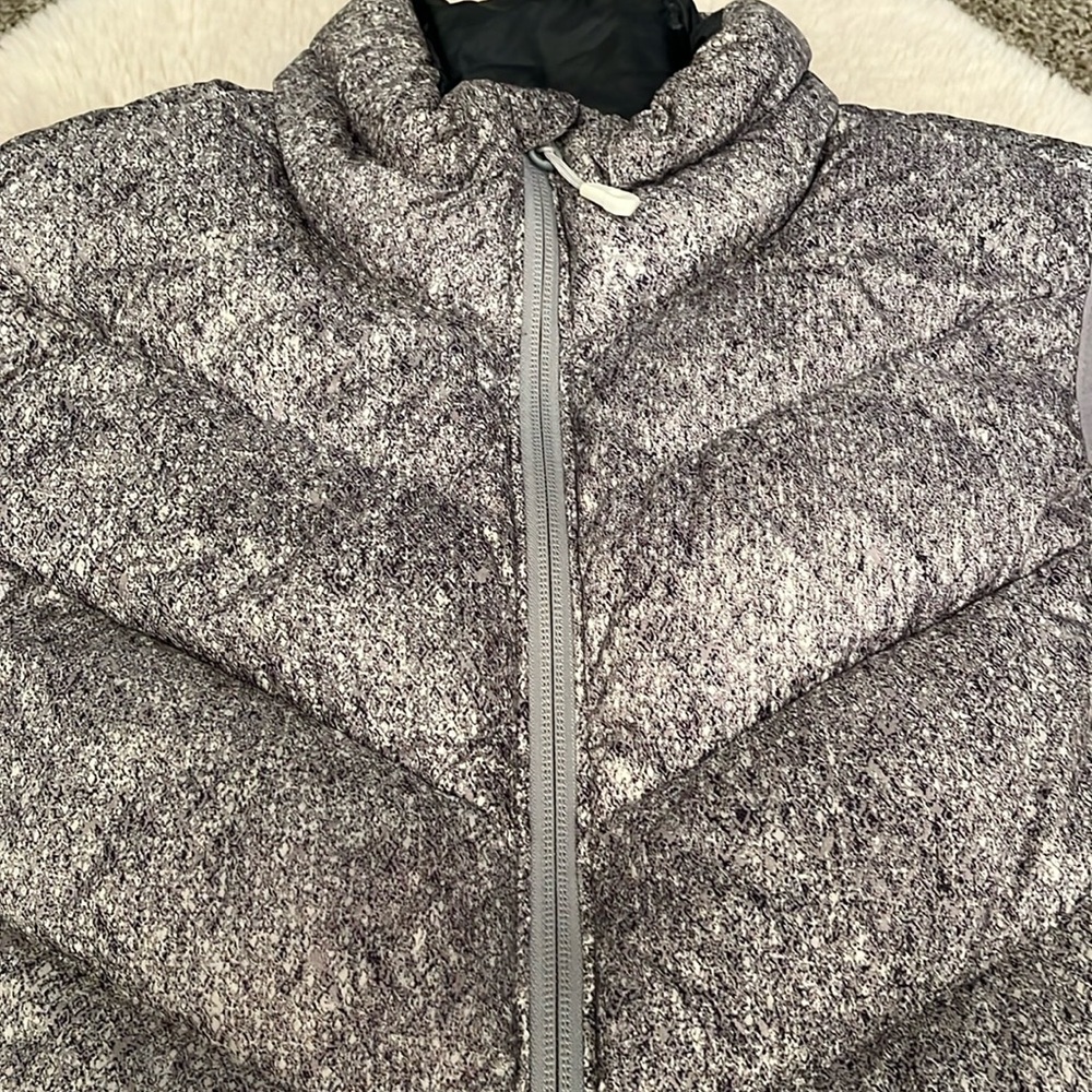 Mountain Hardware puffer vest